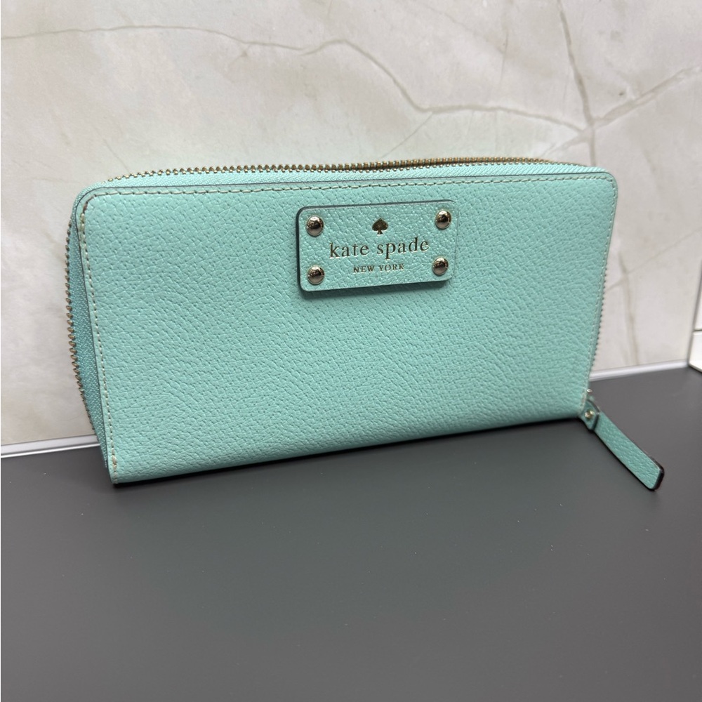 Kate Spade Large zip around wallet in like new condition.